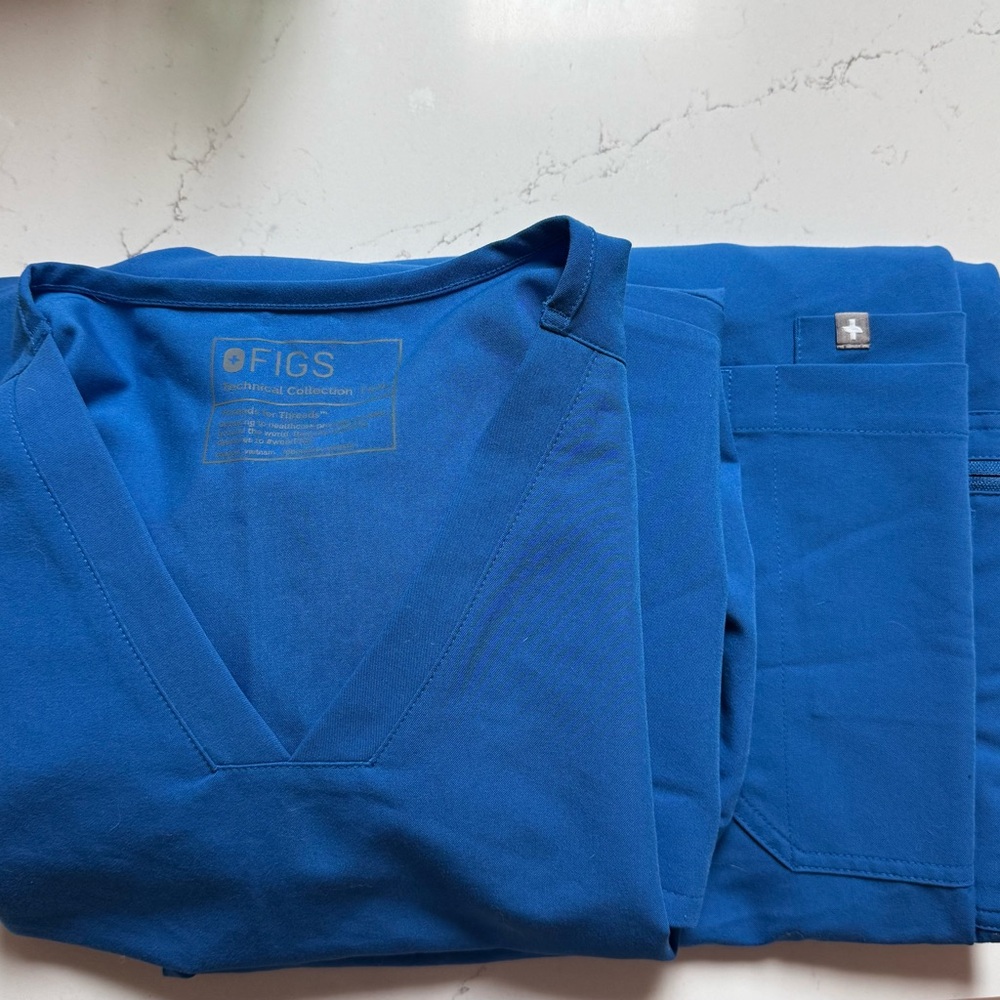 FIGS royal Blue V-Neck Scrub Top and Pants